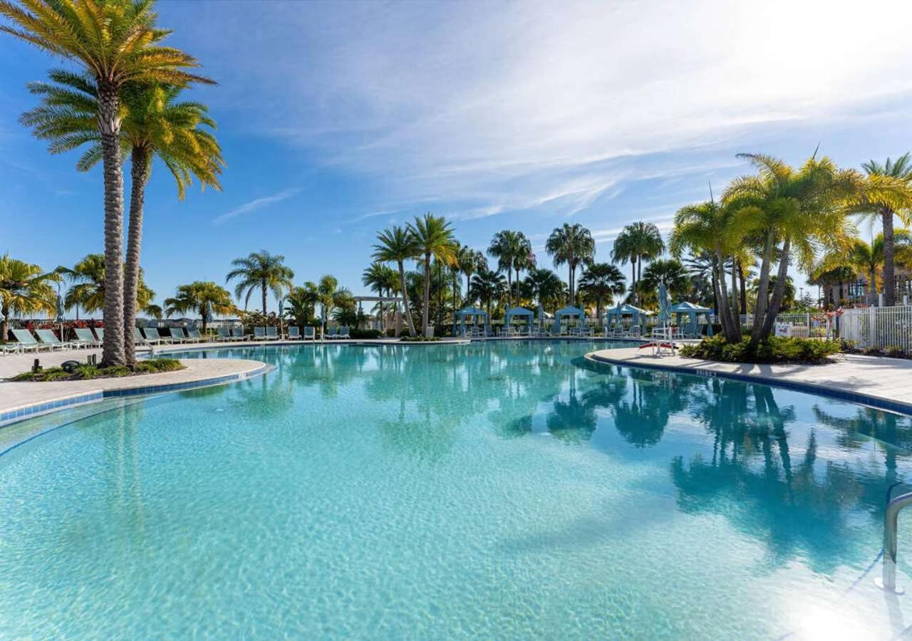 Stunning Rare Lake Front 7Br Holiday Home - Sleeps 14 - Pool, Hot Tub, & Games! Orlando Exterior photo