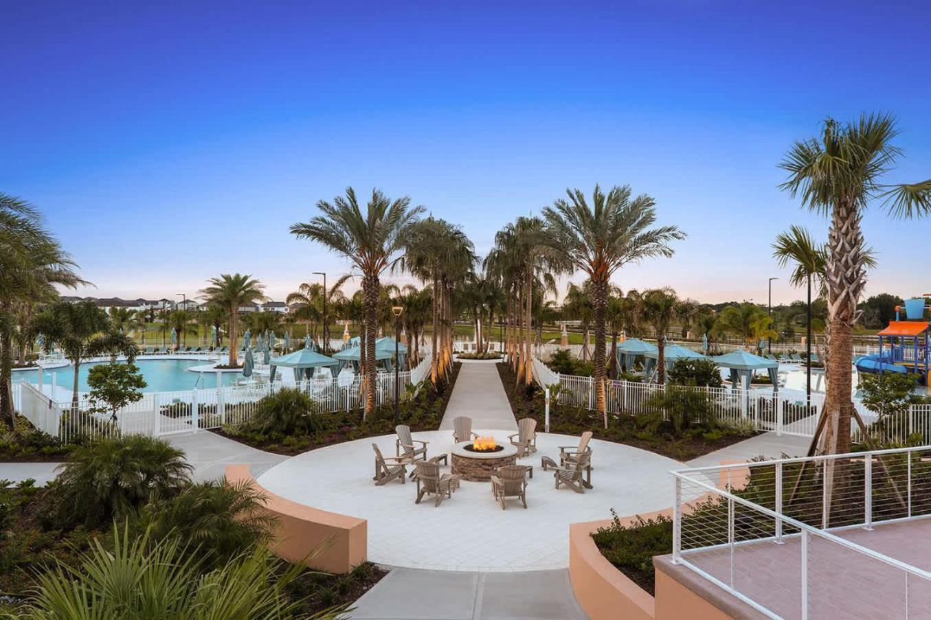 Stunning Rare Lake Front 7Br Holiday Home - Sleeps 14 - Pool, Hot Tub, & Games! Orlando Exterior photo